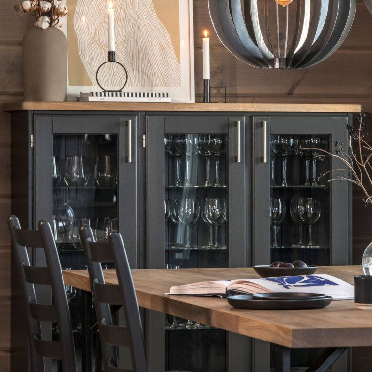 0284T_Trend_glasskap_hytte_mobler_1_1800x1800