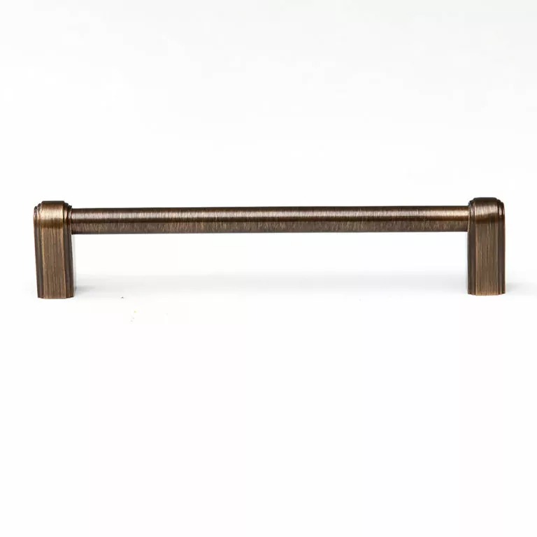 82131 Håndtak Saga 20031 antikk messing cc160 mm