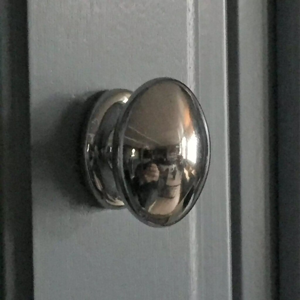 82112 Knott Mia 244 krom